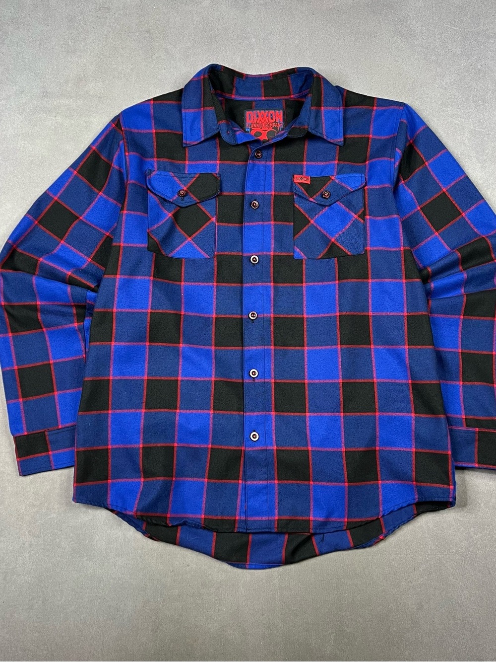DIXXON Men’s Blue & Black Plaid Button-Up Shirt